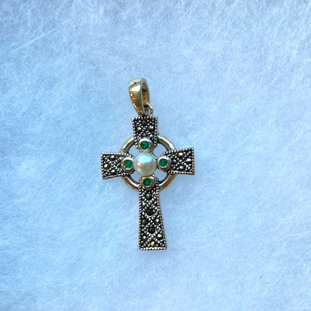 Irish 925 Celtic Emerald Pearl Marcasite Cross “Solvar”
